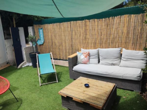 Bord de mer : studio avec salon d'été à Sausset